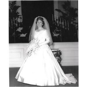 Vintage Off White Heavy Satin and Lace Wedding Dress Sz M